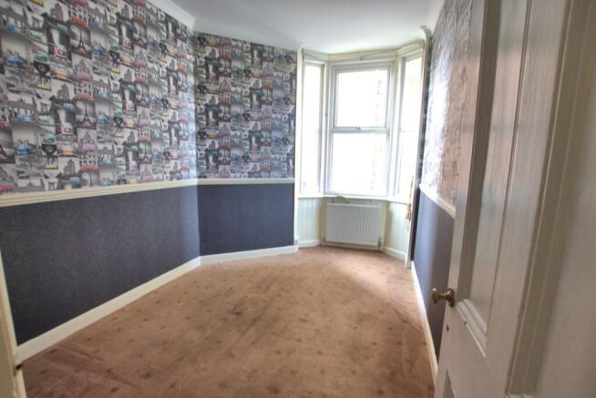 6 bed Semi-Detached for sale Image 4