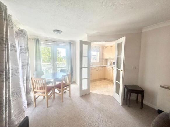 1 bed Flat for sale Image 12