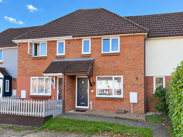 2-bed terraced on Walnut close, Brandon, £180,000
