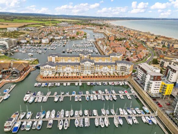 Hamilton Quay, Sovereign Harbour, Eastbourne photo 4