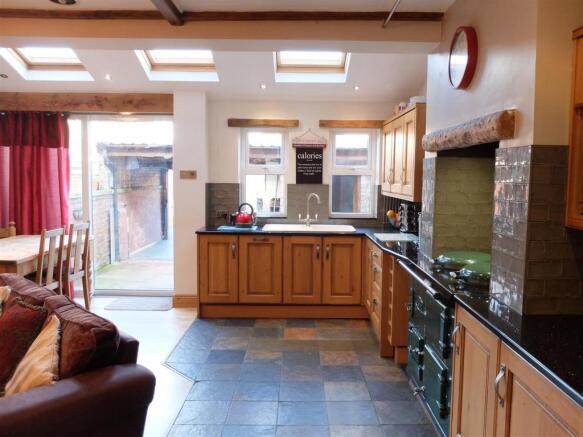 Dining Kitchen & Family Room