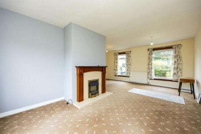 33_BUCHANAN_DRIVE_LENZIE_006.JPG