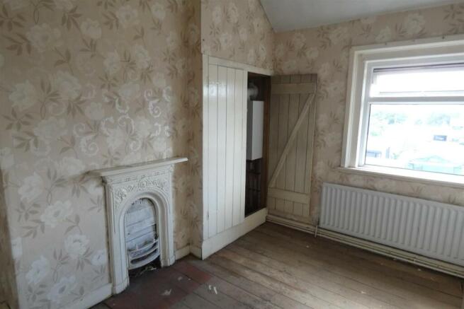 BEDROOM 2