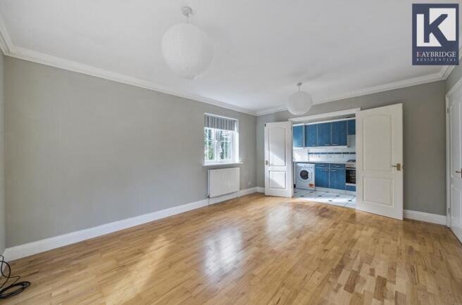 Corner Farm Close, Tadworth - KT20 5SJ