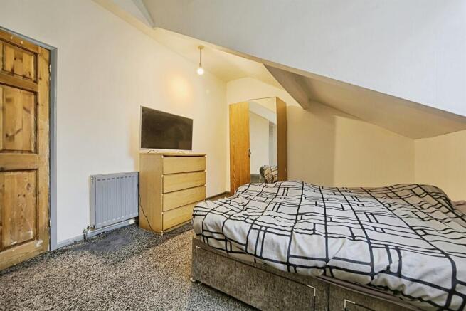 3 bed Semi-Detached for sale Image 7