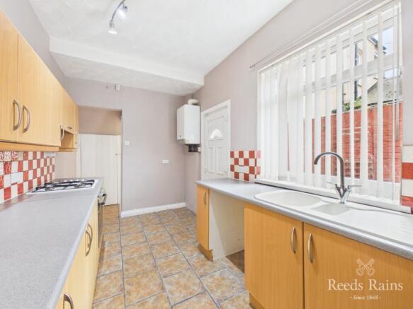2 bed Terraced to rent Image 7