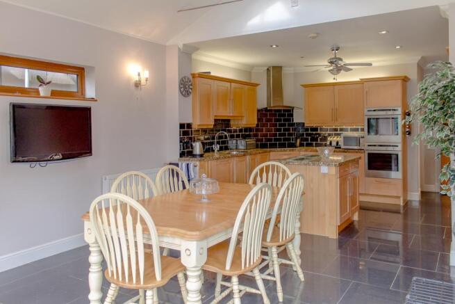 Kitchen/breakfast ro