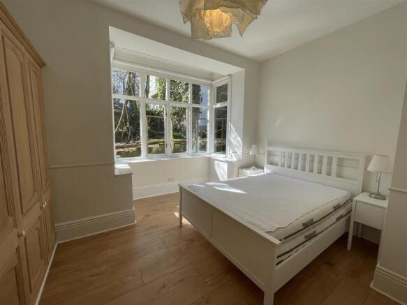 2 bed Duplex to rent Image 7
