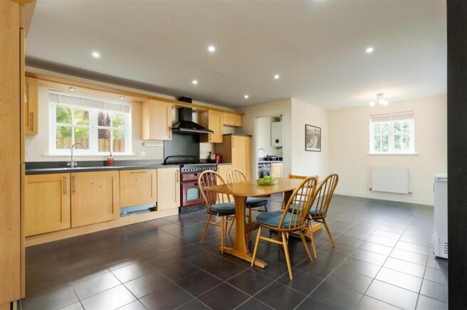 Nicholas Court, Radyr, Cardiff photo 4