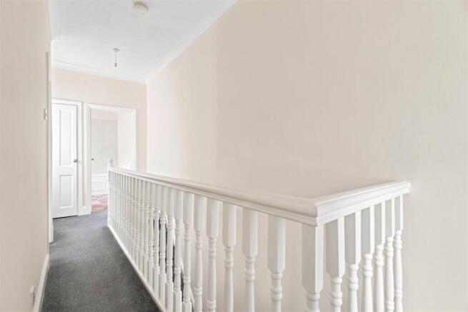 3 bed Terraced for sale Image 12