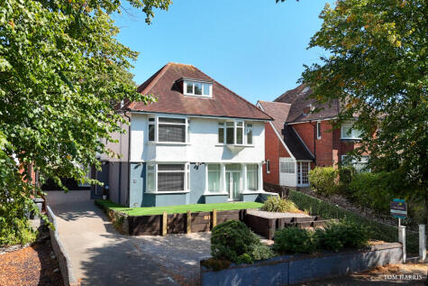 Wentworth Avenue, Bournemouth, Dorset, BH5