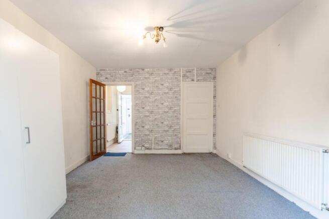 flat 1 bedroom-2.jpg