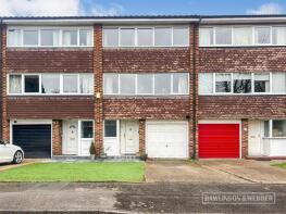 15, Victoria Close, West Molesey KT8 1SQ