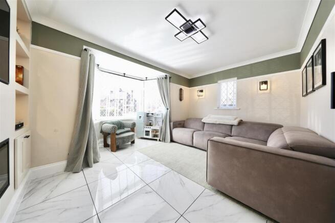 3 bed Semi-Detached for sale Image 8