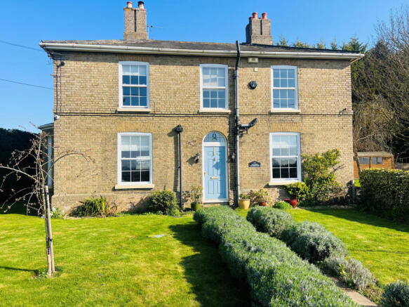 4 Bedroom Farmhouse for Sale