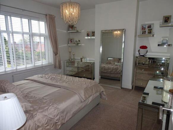 3 bed Semi-Detached to rent Image 10