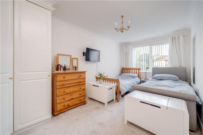 2 bed Apartment for sale Image 6