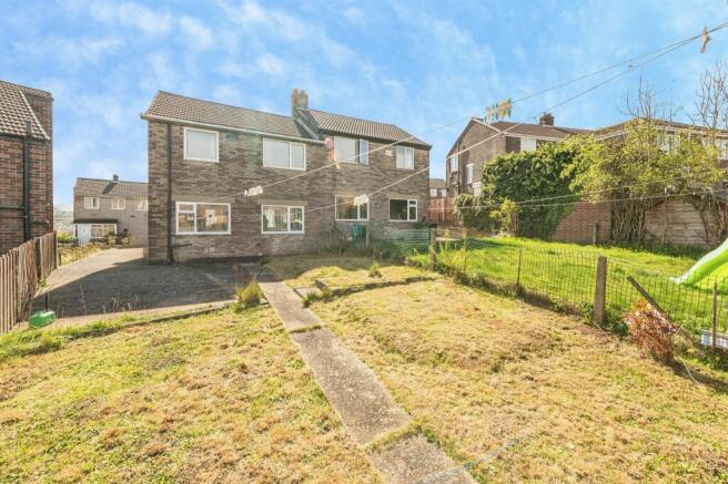 3 bed Semi-Detached for sale Image 12