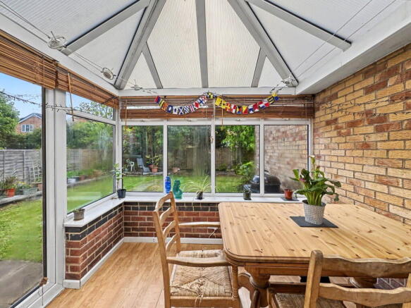 4 bed Detached for sale Image 7