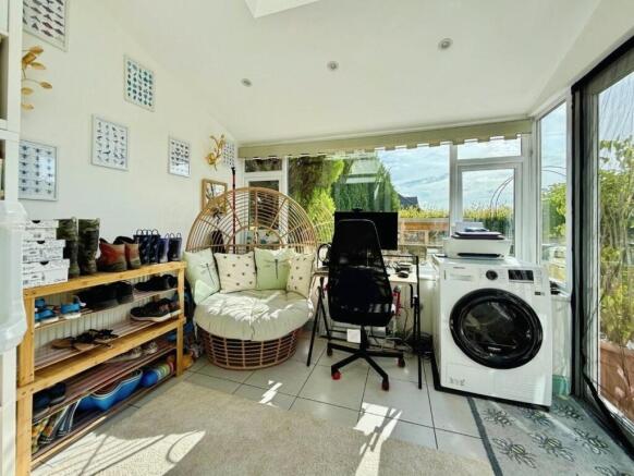 pbox-conservatory-327403.jpeg