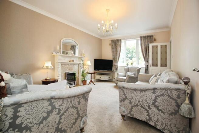 3 bed Semi-Detached for sale Image 7