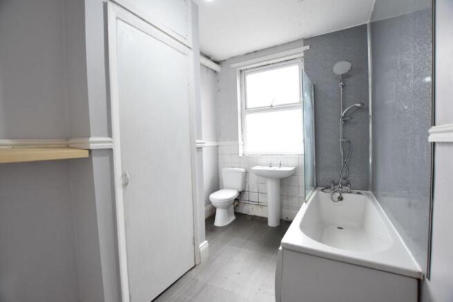 30 Union Street, Hemsworth, Pontefract, West Yorkshire, WF9 4AP photo 5