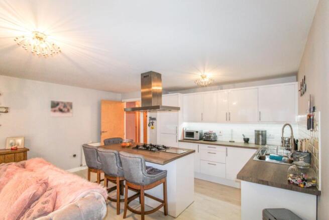 Lounge / Kitchen