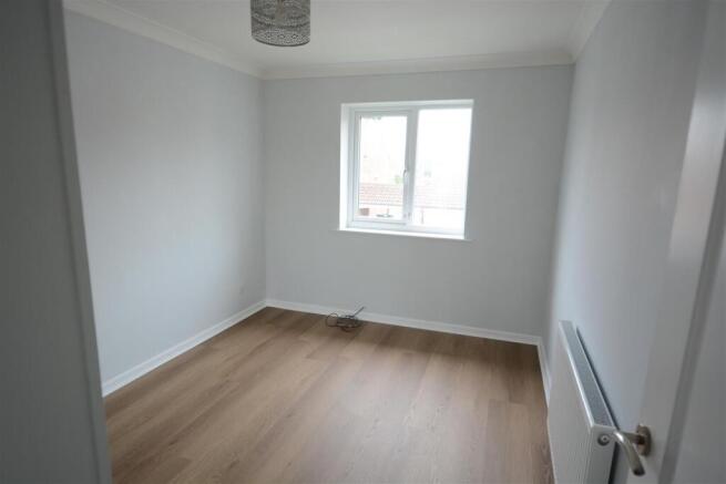 Bedroom i.JPG
