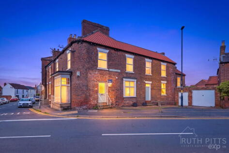 Cross Street, Crowle, DN17