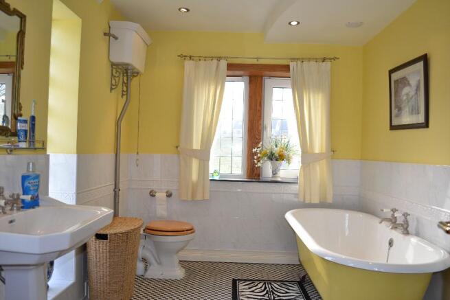 En-Suite Bathroom