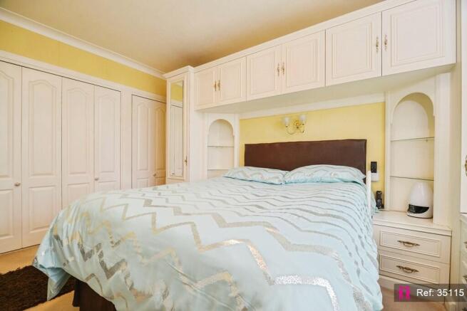 2 bed Semi-Detached Bungalow for sale Image 12