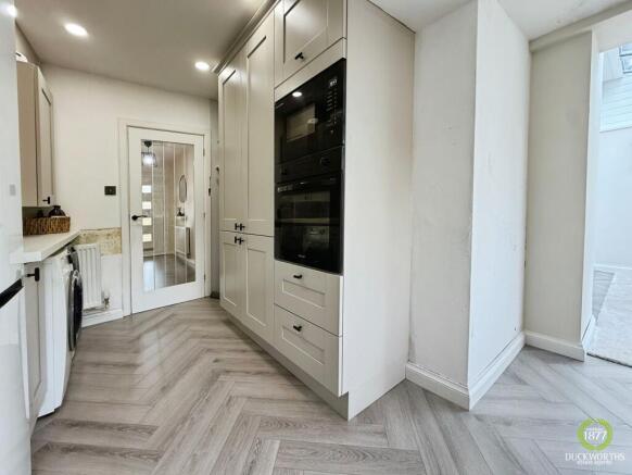 3 bed Semi-Detached for sale Image 11