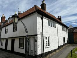 3, St Johns Court, Devizes SN10 1BU