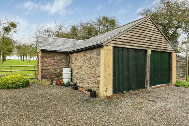 DOUBLE GARAGE