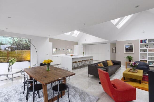 Kitchen/Living Area