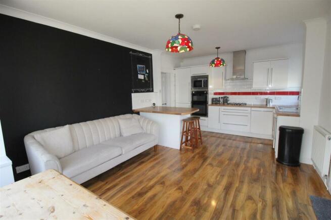 Kenilworth Road, 109, kitchen 4.JPG