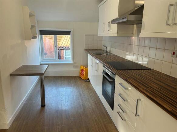 kitchen 1.jpg