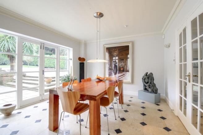 Kitchen/dining