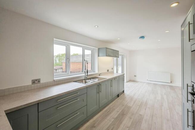 3 bed Detached Bungalow for sale Image 5