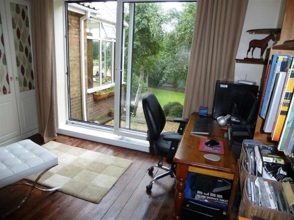 Photo 10