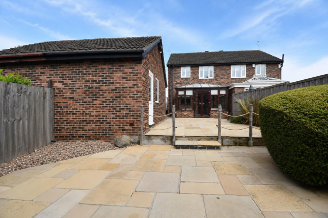 3 bed Semi-Detached for sale Image 4