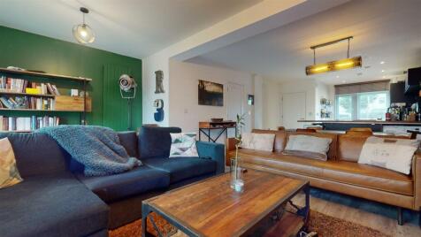 Countess Way, Broughton, Milton Keynes