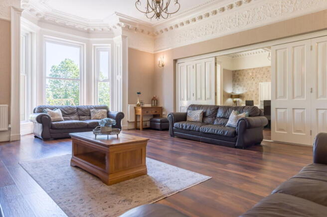 12 bed Detached for sale Image 4