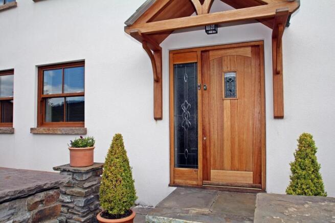 Oak Storm Porch & Do