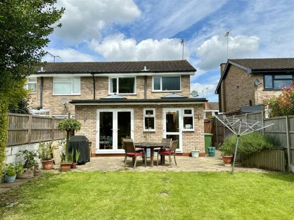 mid-garden to house