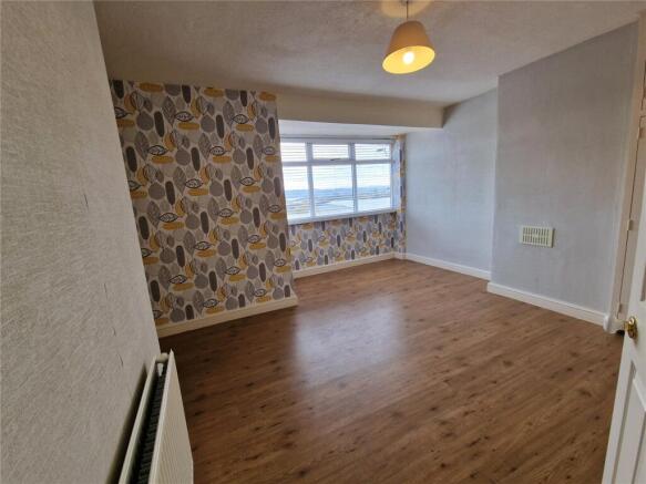 2 bed Terraced to rent Image 12