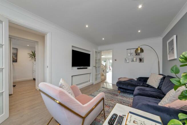3HousefieldWay-14.jpg