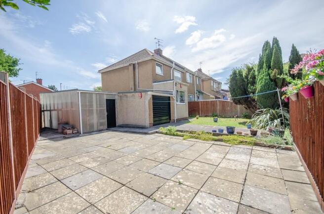 Rear garden pic 2.jpg