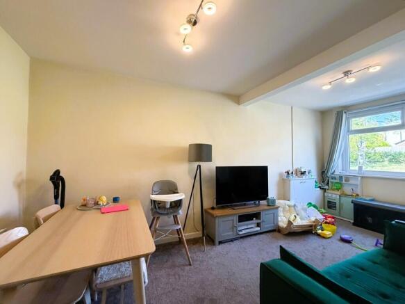 processed-6711E35...