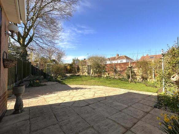 Lovely Private Garden 123